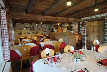 Restaurant ladin typical cuisine La Val
